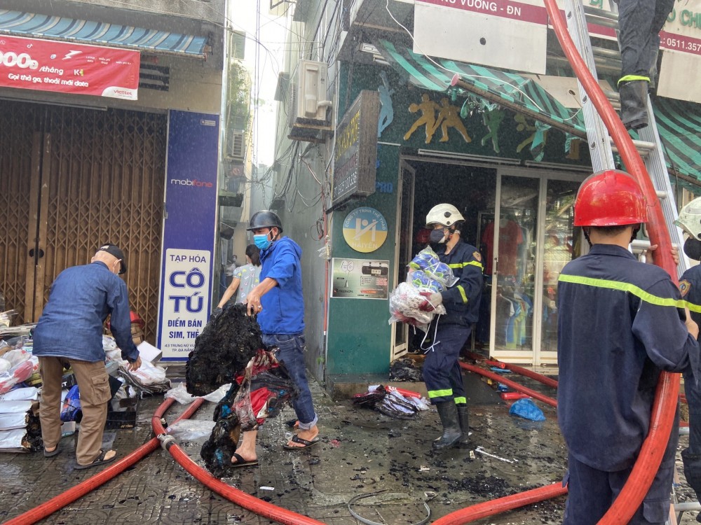 undefined Đà Nẵng: Cháy cửa hàng giữa trung tâm thành phố