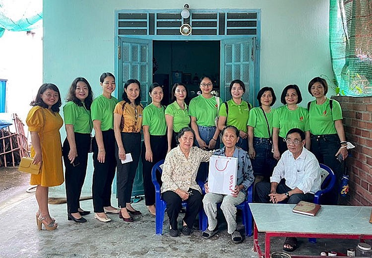 Những chương trình thân ái chào mừng Ngày Phụ nữ Việt Nam Những chương trình thân ái chào mừng Ngày Phụ nữ Việt Nam