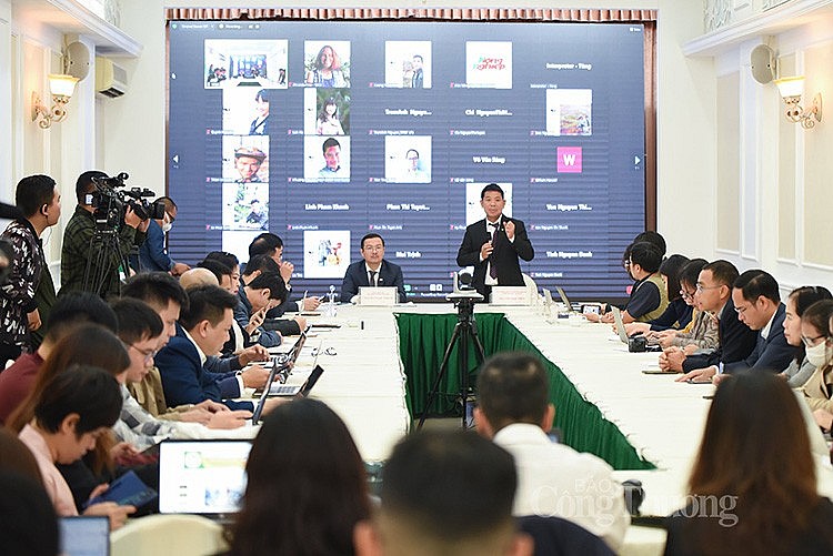 Toàn cảnh buổi ra mắt chiến lịch truyền thông Toàn cảnh buổi ra mắt chiến lịch truyền thông