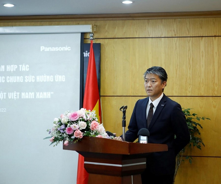 Ông Murakami Yusuke, Giám đốc điều hành của Panasonic Air-Conditioning Việt Nam phát biểu tại buổi lễ Ông Murakami Yusuke, Giám đốc điều hành của Panasonic Air-Conditioning Việt Nam phát biểu tại buổi lễ