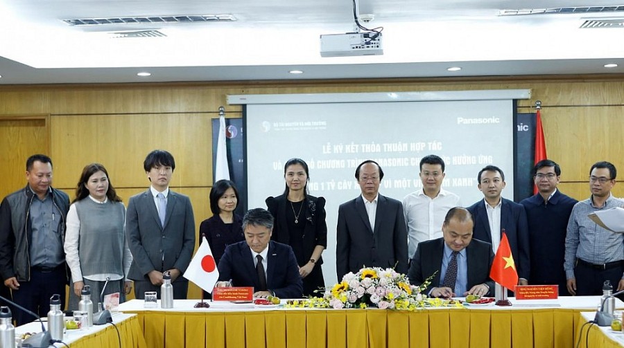 Đại diện lãnh đạo hai đơn vị ký kết thỏa thuận hợp tác Đại diện lãnh đạo hai đơn vị ký kết thỏa thuận hợp tác