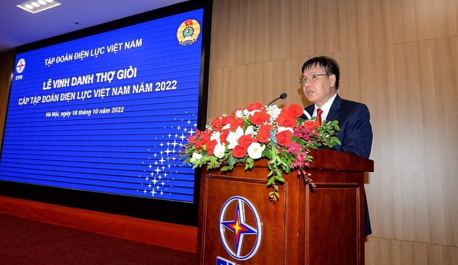 Ông Nguyễn Hải Hà, Trưởng Ban Kỹ thuật sản xuất EVN, Trưởng ban Tổ chức Hội thi báo cáo tổng kết Hội thi thợ giỏi cấp EVN năm 2022 Ông Nguyễn Hải Hà, Trưởng Ban Kỹ thuật sản xuất EVN, Trưởng ban Tổ chức Hội thi báo cáo tổng kết Hội thi thợ giỏi cấp EVN năm 2022