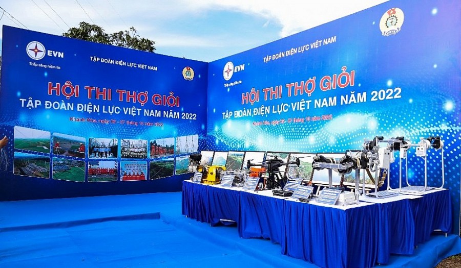 Chuẩn bị cơ sở vật chất tại hiện trường điều kiện quan trọng để hội thi thợ giỏi cấp EVN được tổ chức thành công Chuẩn bị cơ sở vật chất tại hiện trường điều kiện quan trọng để hội thi thợ giỏi cấp EVN được tổ chức thành công