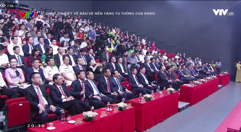 Trao thưởng Cuộc thi viết bảo vệ nền tảng tư tưởng của Đảng Trao thưởng Cuộc thi viết bảo vệ nền tảng tư tưởng của Đảng