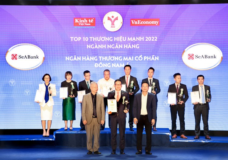 SeABank được vinh danh Top 10 Thương hiệu mạnh ngành Ngân hàng 2022 SeABank được vinh danh Top 10 Thương hiệu mạnh ngành Ngân hàng 2022