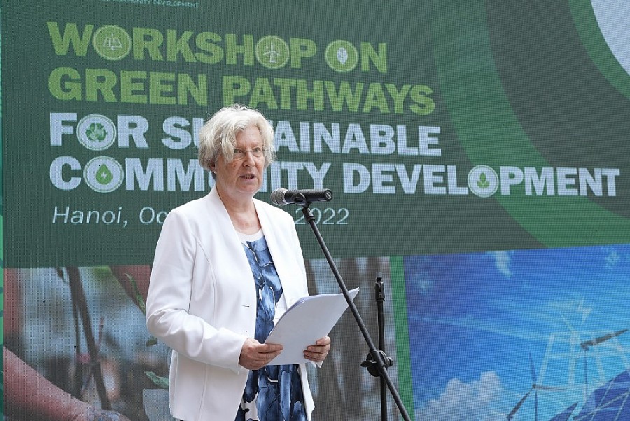 Bà Eva-Maria Jongen, Trưởng đại diện Tổ chức Bánh mì cho Thế giới Văn phòng khu vực Việt Nam - Lào giới thiệu mục tiêu chương trình