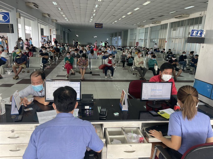 Sau 1 tiếng mở bán, gần 17.400 vé tàu tết Quý Mão 2023 đặt thành công