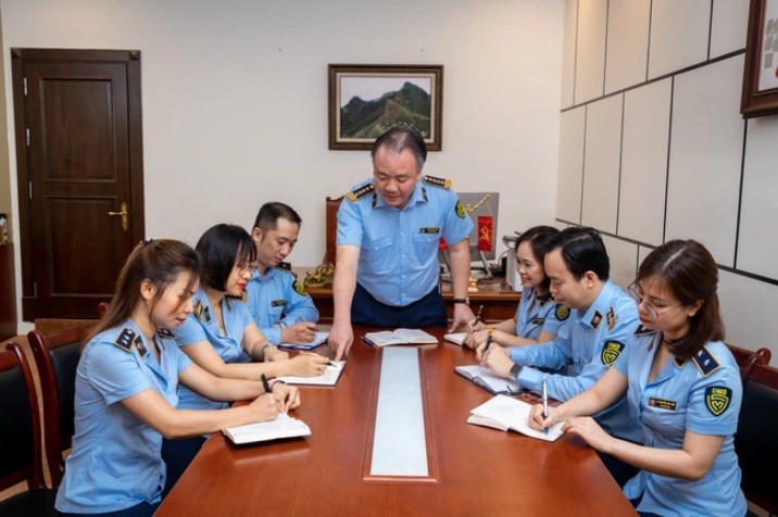 Nhìn lại 6 năm thực hiện Pháp lệnh Quản lý thị trường Nhìn lại 6 năm thực hiện Pháp lệnh Quản lý thị trường