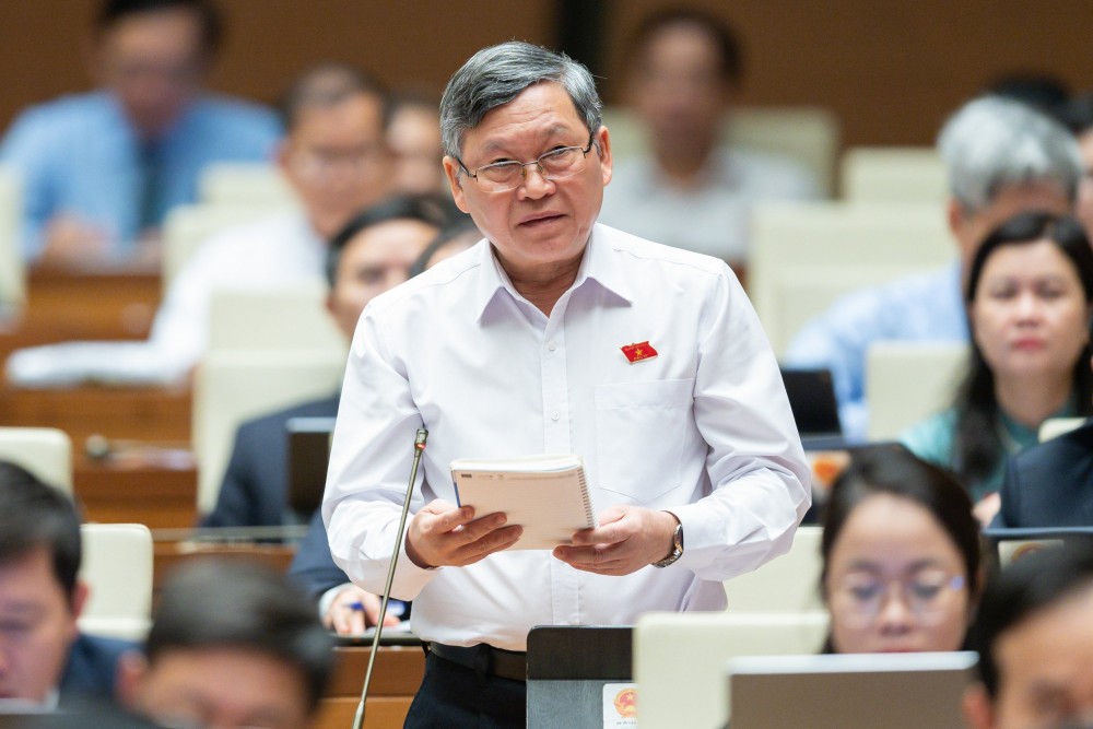 Gần 40.000 cán bộ, công chức, viên chức nghỉ việc do chính sách đãi ngộ chưa tương xứng