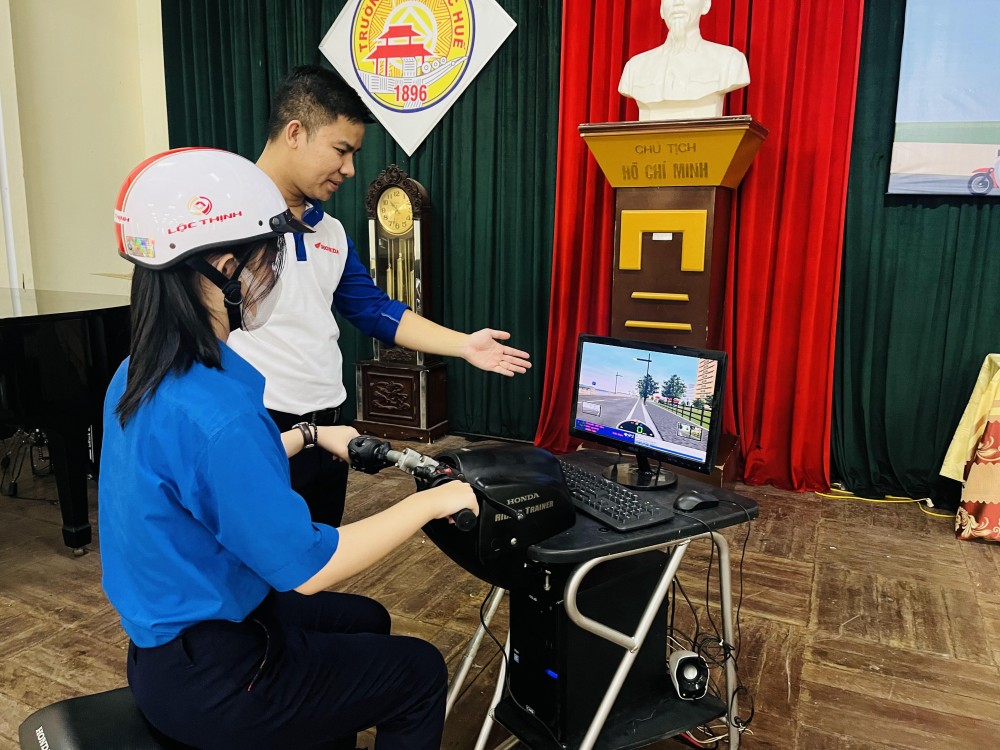 Honda Việt Nam tuyên dương các HEAD xuất sắc nhất trong hoạt động đào tạo Lái xe an toàn Honda Việt Nam tuyên dương các HEAD xuất sắc nhất trong hoạt động đào tạo Lái xe an toàn