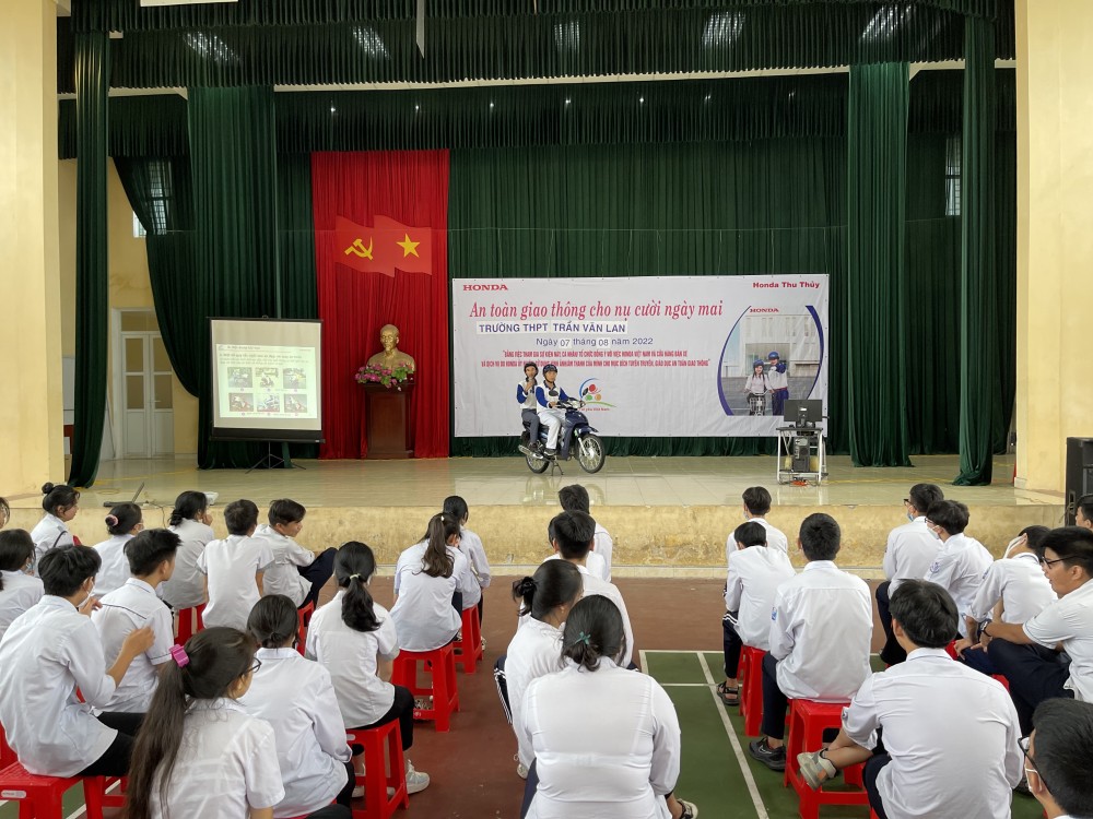 Honda Việt Nam tuyên dương các HEAD xuất sắc nhất trong hoạt động đào tạo Lái xe an toàn Honda Việt Nam tuyên dương các HEAD xuất sắc nhất trong hoạt động đào tạo Lái xe an toàn