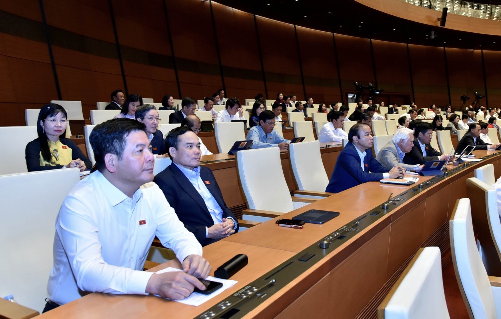 Thảo luận ở hội trường Quốc hội về kết quả thực hiện kế hoạch phát triển kinh tế - xã hội ngày 27/10 Thảo luận ở hội trường Quốc hội về kết quả thực hiện kế hoạch phát triển kinh tế - xã hội ngày 27/10