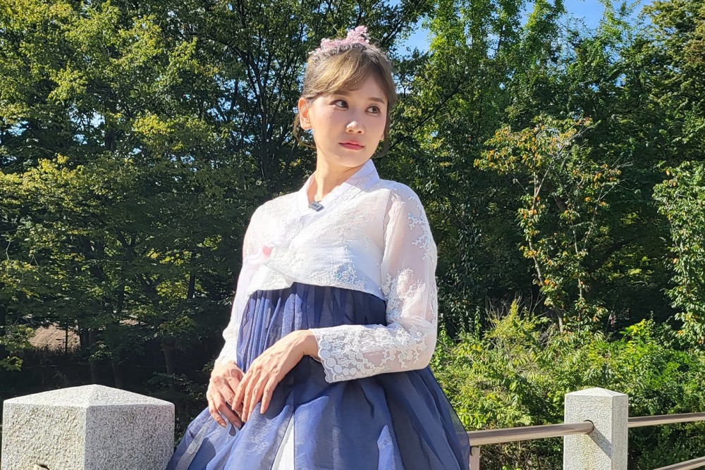 Hari Won xuất hiện trong show quảng bá du lịch, phủ nhận tin đồn rời bỏ showbiz