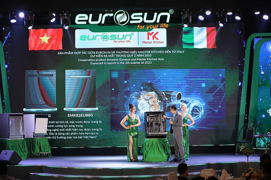 Eurosun Việt Nam tổ chức hội nghị khách hàng và ký kết hợp tác chiến lược Eurosun Việt Nam tổ chức hội nghị khách hàng và ký kết hợp tác chiến lược