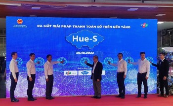 Thừa Thiên Huế: Ra mắt giải pháp thanh toán không dùng tiền mặt