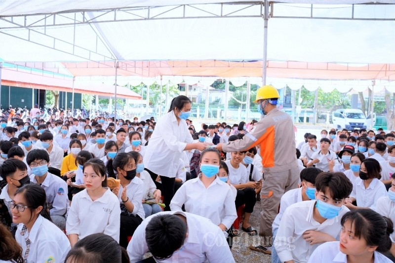 Ngành điện lực có vai trò quan trọng trong phát triển kinh tế của tỉnh Thanh Hóa