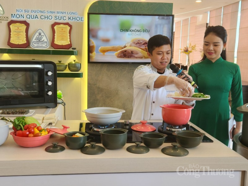 Minh Long I  ra mắt nồi sứ dưỡng sinh phiên bản mới phục vụ tết Quỹ Mão 2023.