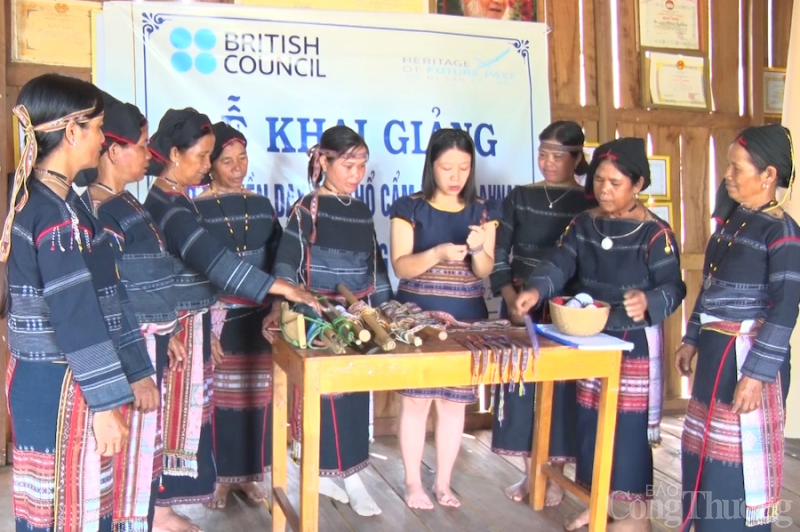 Gia Lai: Bảo tồn và phát triển dệt thổ cẩm truyền thống Bahnar