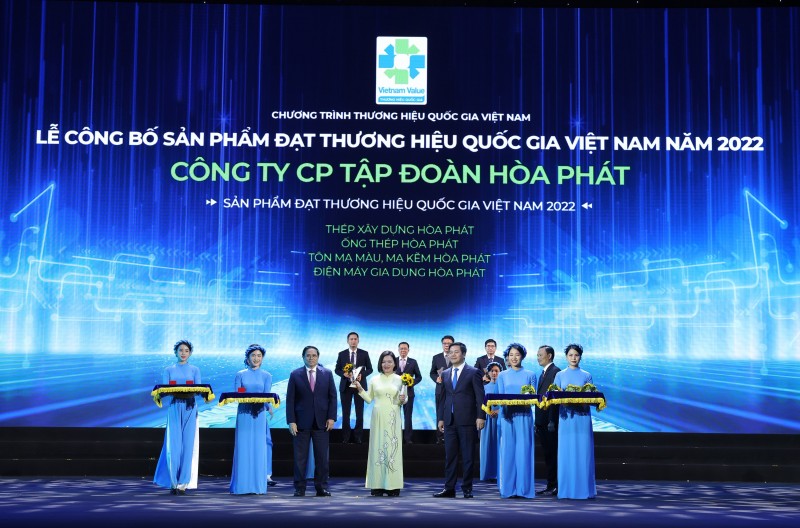 Tập đoàn Hòa Phát 6 lần liên tiếp được vinh danh Thương hiệu Quốc gia Tập đoàn Hòa Phát 6 lần liên tiếp được vinh danh Thương hiệu Quốc gia