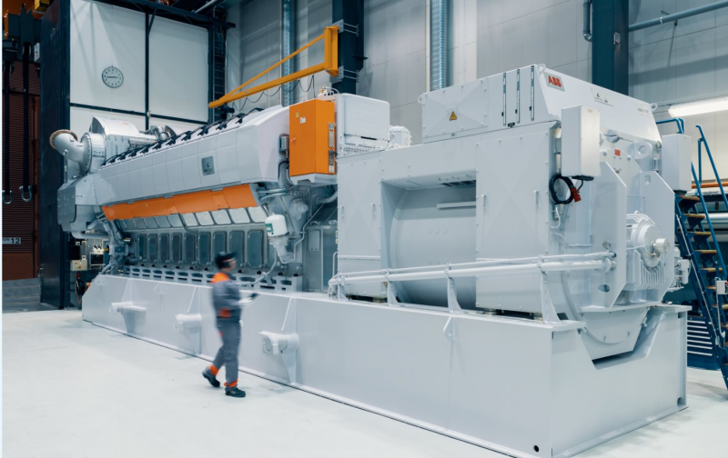 Việt Nam đã cam kết đạt mục tiêu net zero vào năm 2050, và do đó chúng ta sẽ thấy lượng năng lượng tái tạo ngày càng được bổ sung nhiều hơn vào hệ thống điện Việt Nam đã cam kết đạt mục tiêu net zero vào năm 2050, và do đó chúng ta sẽ thấy lượng năng lượng tái tạo ngày càng được bổ sung nhiều hơn vào hệ thống điện