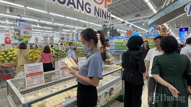 Các sản phẩm OCOP được trưng bày trung trung tâm thương mại GO! Hạ Long Các sản phẩm OCOP được trưng bày trung trung tâm thương mại GO! Hạ Long