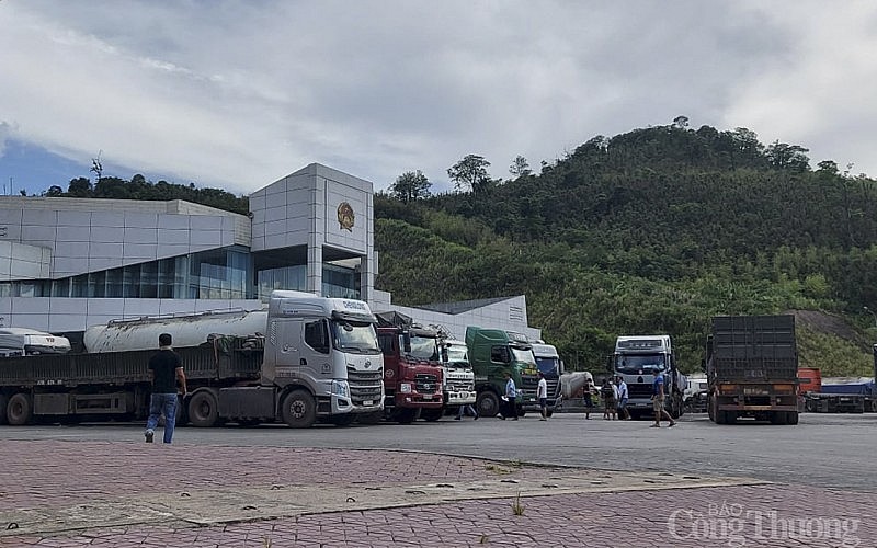 Bài 3: Cần chiến lược dài hơi phát triển thương mại biên giới Bài 3: Cần chiến lược dài hơi phát triển thương mại biên giới