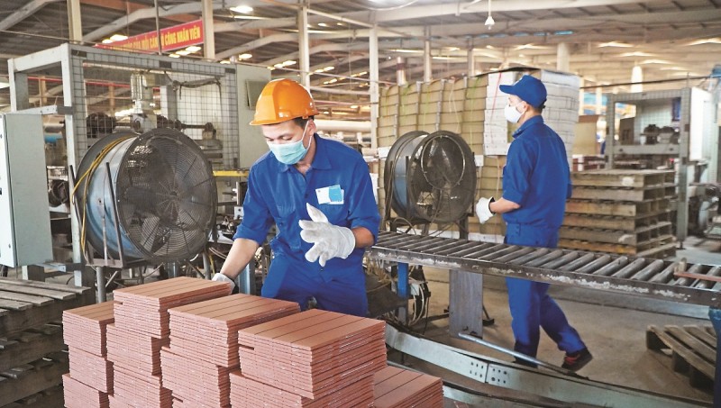 Lao động tại nhà máy Viglacera Hạ Long Lao động tại nhà máy Viglacera Hạ Long