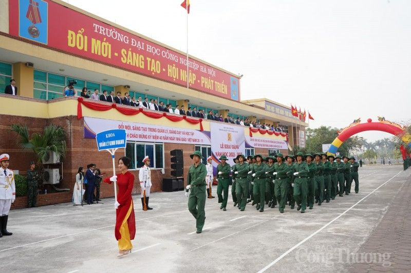 Bộ trưởng Nguyễn Hồng Diên dự Lễ khai giảng tại Trường Đại học Công nghiệp Hà Nội Bộ trưởng Nguyễn Hồng Diên dự Lễ khai giảng tại Trường Đại học Công nghiệp Hà Nội