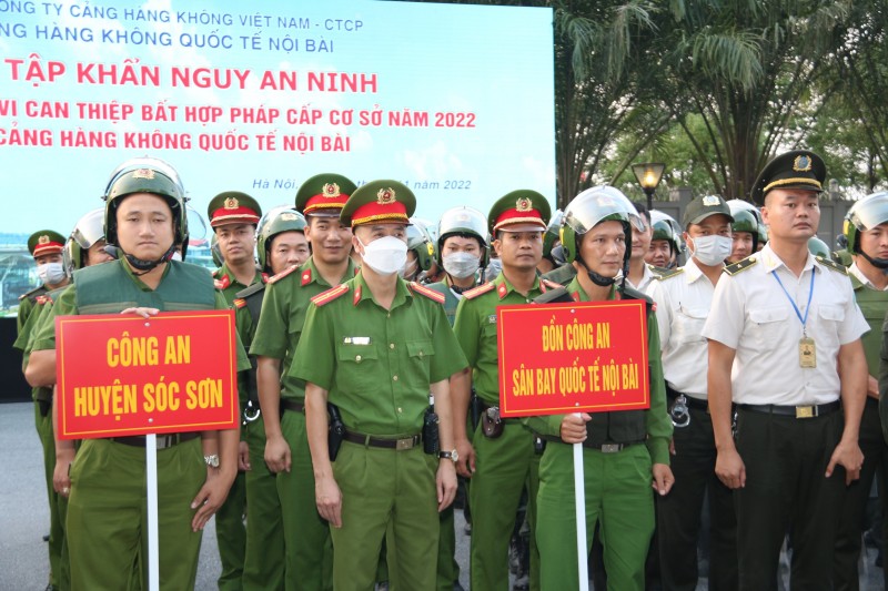 Diễn tập ứng phó hành vi can thiệp bất hợp pháp tại Cảng hàng không quốc tế Nội Bài Diễn tập ứng phó hành vi can thiệp bất hợp pháp tại Cảng hàng không quốc tế Nội Bài