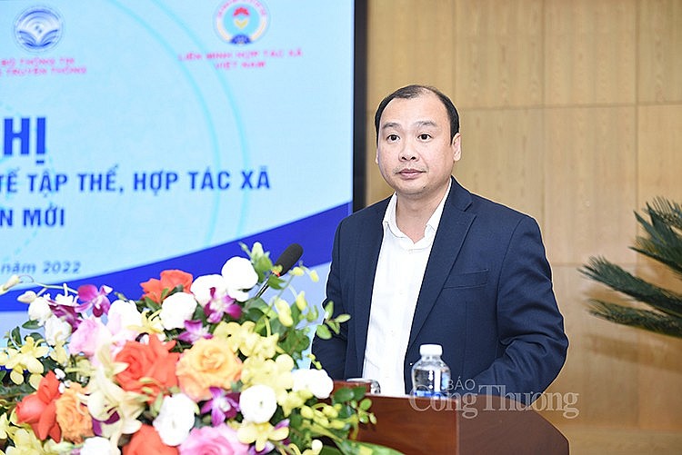 ông Lê Hải Bình - Uỷ viên Dự khuyết Ban Chấp hành Trung ương Đảng, Phó Trưởng Ban Tuyên giáo Trung ương phát biểu tại Hội nghị ông Lê Hải Bình - Uỷ viên Dự khuyết Ban Chấp hành Trung ương Đảng, Phó Trưởng Ban Tuyên giáo Trung ương phát biểu tại Hội nghị