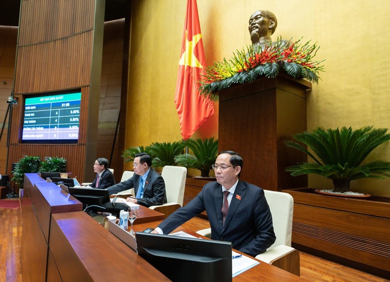 Luật sửa đổi, bổ sung một số điều của Luật Tần số vô tuyến điện đã được Quốc hội biểu quyết thông qua đầu phiên họp chiều 9/11. Luật sửa đổi, bổ sung một số điều của Luật Tần số vô tuyến điện đã được Quốc hội biểu quyết thông qua đầu phiên họp chiều 9/11.