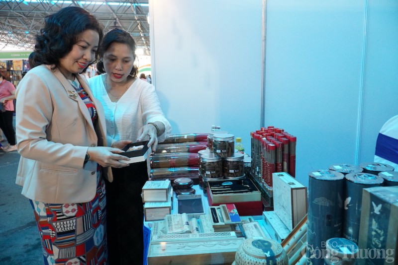 Đà Nẵng: Khai mạc tuần hàng OCOP - Sản vật Việt Nam phát triển và hội nhập Đà Nẵng: Khai mạc tuần hàng OCOP Sản vật Việt Nam phát triển và hội nhập