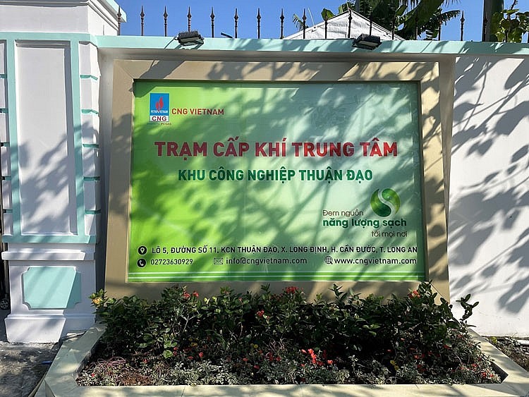 CNG Việt Nam khởi công xây dựng trạm cấp khí LNG đầu tiên tại Khu công nghiệp Thuận Đạo, Long An CNG Việt Nam khởi công xây dựng trạm cấp khí LNG đầu tiên tại Khu công nghiệp Thuận Đạo, Long An