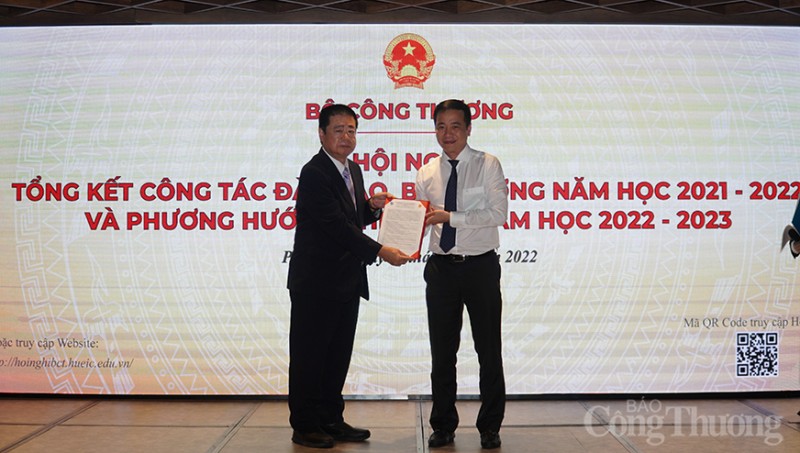Bộ Công Thương tổng kết công tác đào tạo, bồi dưỡng năm học 2021-2022 và phương hướng nhiêm vụ năm học 2022-2023