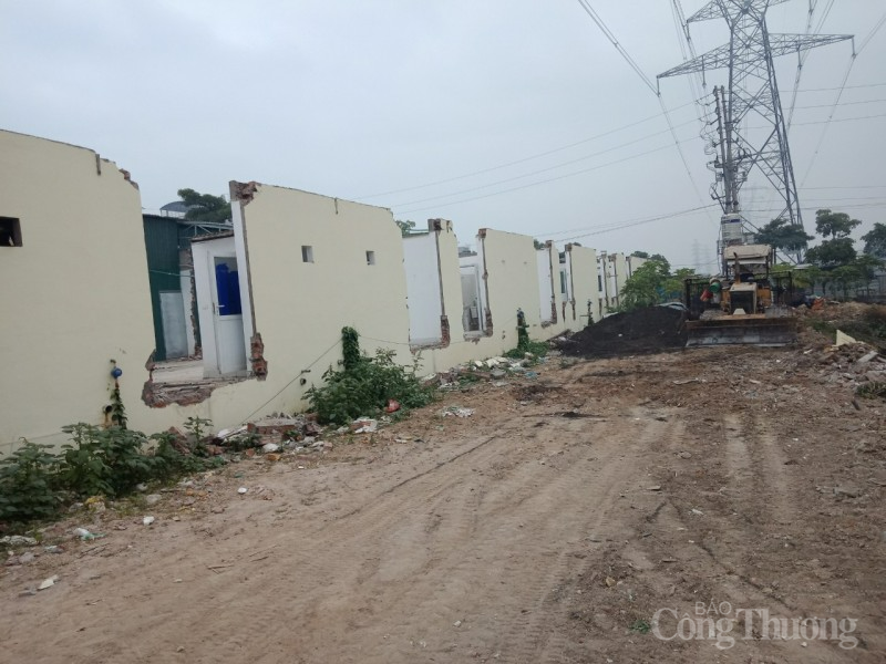 Xử lý công trình vi phạm hành lang an toàn lưới điện 500kV tại Bắc Ninh Xử lý công trình vi phạm hành lang an toàn lưới điện 500kV tại Bắc Ninh