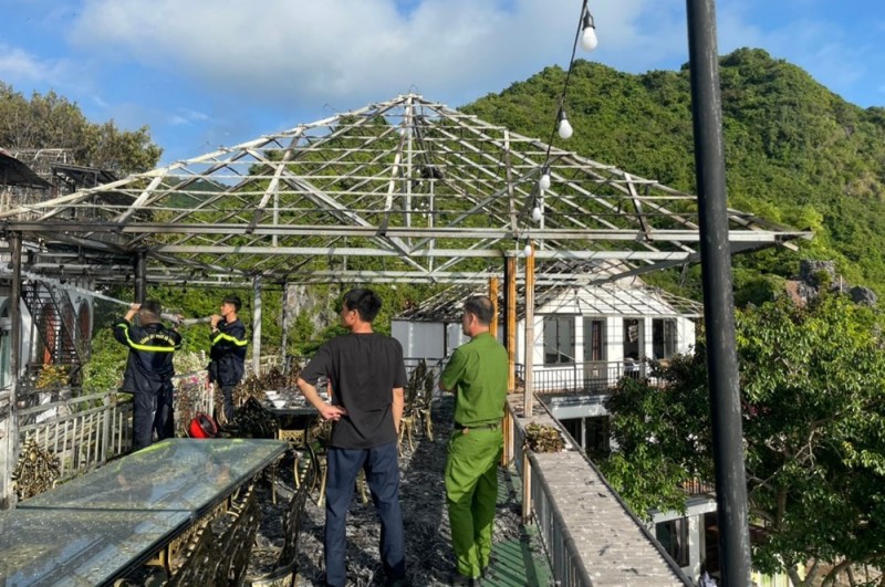 Hiện trường vụ cháy tại homestay trên đảo Cát Bà (Nguồn: Công an TP Hải Phòng) Hiện trường vụ cháy tại homestay trên đảo Cát Bà (Nguồn: Công an TP Hải Phòng)