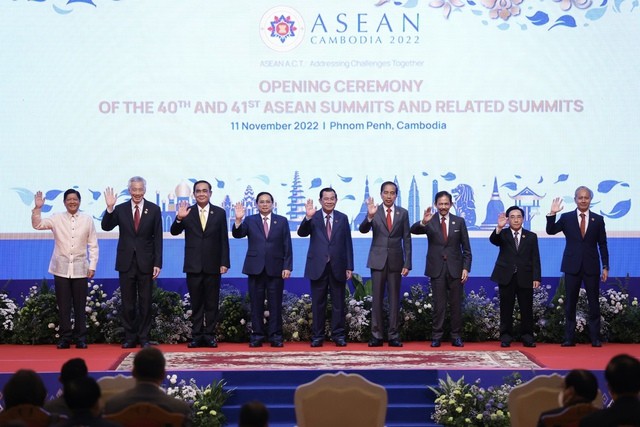 Lãnh đạo các nước ASEAN dự Hội nghị Cấp cao ASEAN lần thứ 40, 41 Lãnh đạo các nước ASEAN dự Hội nghị Cấp cao ASEAN lần thứ 40, 41