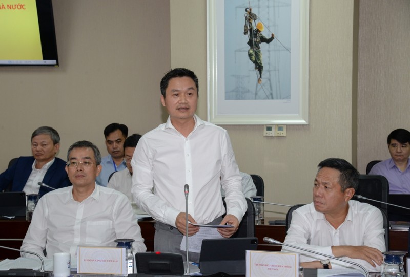 Tập đoàn Xăng dầu Việt Nam (Petrolimex) Tập đoàn Xăng dầu Việt Nam (Petrolimex)