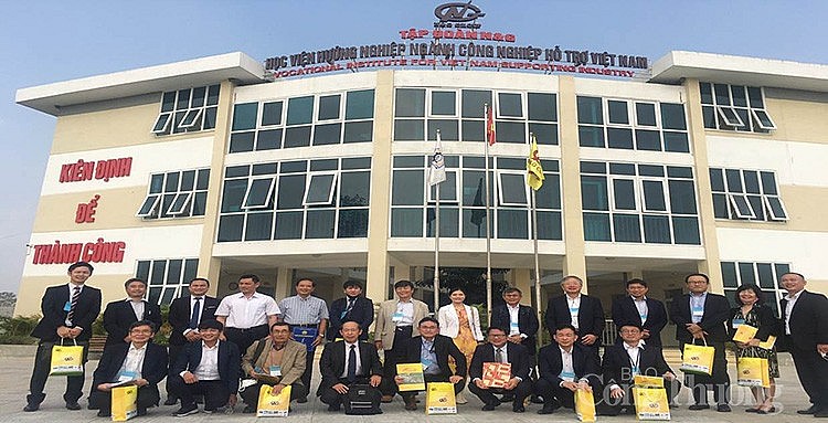 Đoàn Doanh nghiệp sản xuất linh kiện máy bay - hàng không - tàu shinkansen - ô tô - tàu biển - nông ngư nghiệp vùng Kobe - Nhật Bản thăm, làm việc tại Khu công nghiệp hỗ trợ Nam Hà Nội (HANSSIP) tháng 11 năm 2022 Đoàn Doanh nghiệp sản xuất linh kiện máy bay - hàng không - tàu shinkansen - ô tô - tàu biển - nông ngư nghiệp vùng Kobe - Nhật Bản thăm, làm việc tại Khu công nghiệp hỗ trợ Nam Hà Nội (HANSSIP) tháng 11 năm 2022