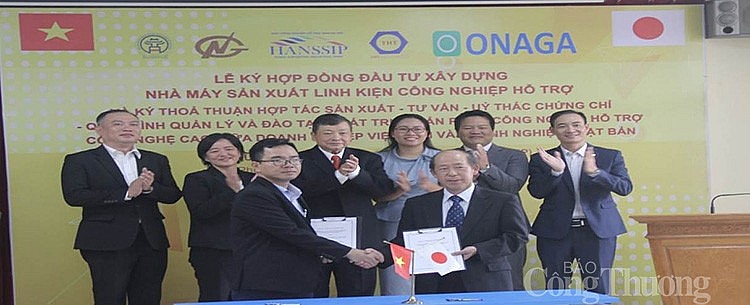 Ông Ishida Takayuki - Tổng GĐ Công ty Tư vấn-Đầu tư-Phát triển CNHT Việt Nam – Nhật Bản (VI-JA CID) ký kết các thỏa thuận hợp tác với Doanh nghiệp Hội viên HANSIBA Ông Ishida Takayuki - Tổng GĐ Công ty Tư vấn-Đầu tư-Phát triển CNHT Việt Nam – Nhật Bản (VI-JA CID) ký kết các thỏa thuận hợp tác với Doanh nghiệp Hội viên HANSIBA