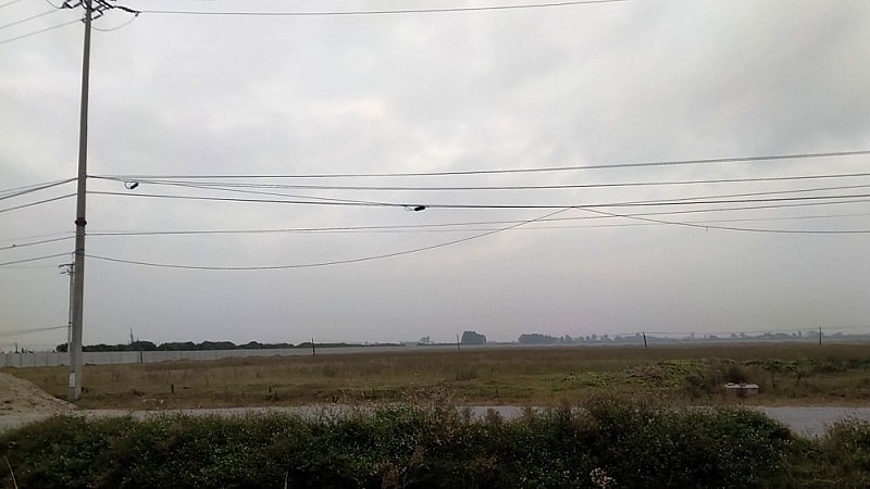 Dự án Nhà máy sản xuất hàng may mặc và túi xách tại Cụm công nghiệp Cao Thắng vẫn là bãi đất hoang. Dự án Nhà máy sản xuất hàng may mặc và túi xách tại Cụm công nghiệp Cao Thắng vẫn là bãi đất hoang.