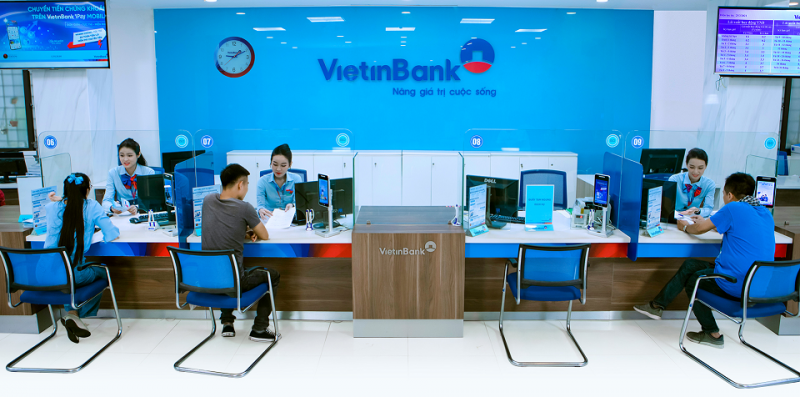 VietinBank đang không ngừng đa dạng sản phẩm, dịch vụ mang hàm lượng công nghệ cao nhằm thu hút người tiêu dùng. VietinBank đang không ngừng đa dạng sản phẩm, dịch vụ mang hàm lượng công nghệ cao nhằm thu hút người tiêu dùng.