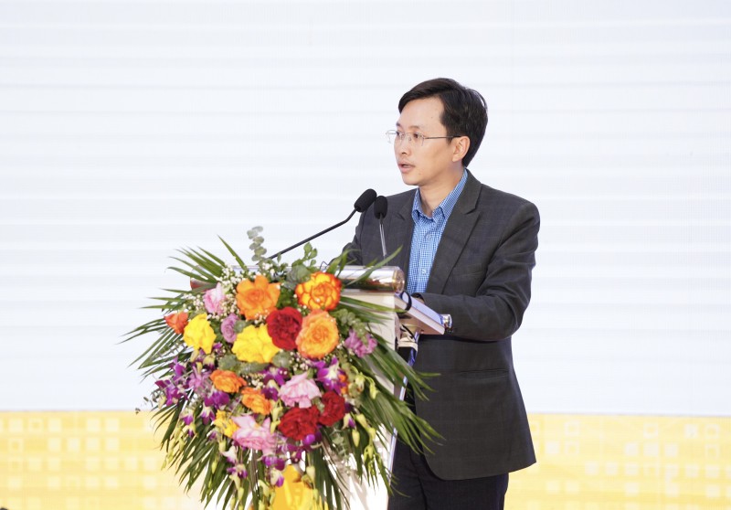 đại diện Công ty Toyota Việt Nam cũng trình bày tham luận đại diện Công ty Toyota Việt Nam cũng trình bày tham luận