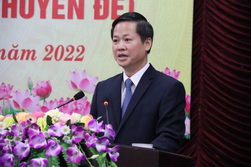 Tân Chủ tịch UBND tỉnh Bình Thuận Đoàn Anh Dũng phát biểu ngay sau khi được bầu