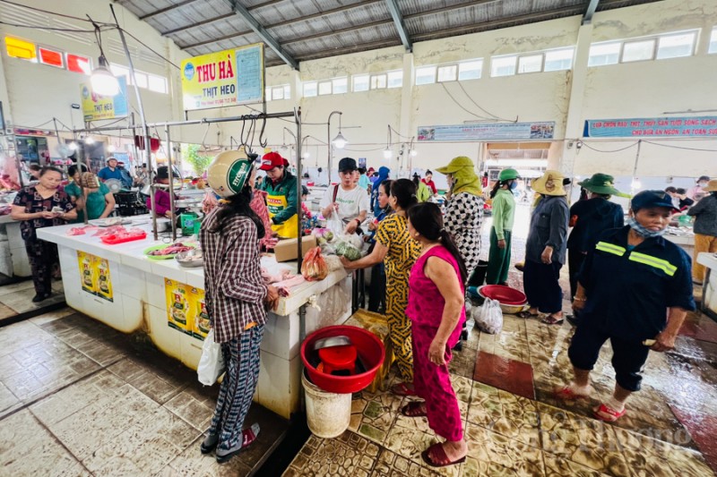 Quảng Nam: Vỡ hụi tiền tỷ, tiểu thương ngồi trên đống lửa Quảng Nam: Vỡ hụi tiền tỷ, tiểu thương ngồi trên đống lửa