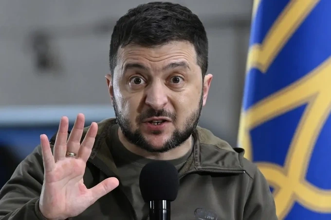 Tổng thống Ukraine Volodymir Zelensky luôn hối thúc nguồn viện trợ quân sự nước ngoài và coi đây là động lực để chống lại Nga. Tổng thống Ukraine Volodymir Zelensky luôn hối thúc nguồn viện trợ quân sự nước ngoài và coi đây là động lực để chống lại Nga.