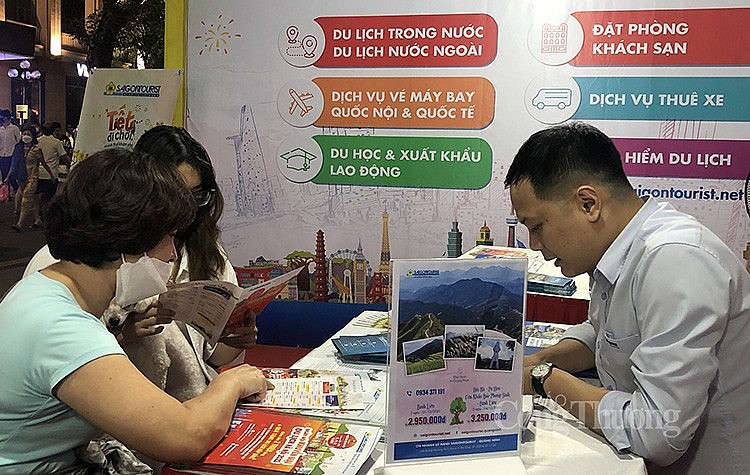 50 gian hàng tham gia “Ngày Hội khuyến mại du lịch” năm 2022