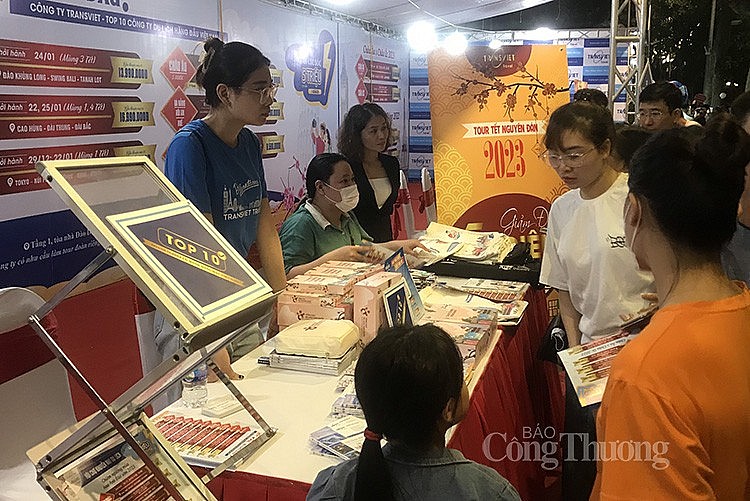 50 gian hàng tham gia “Ngày Hội khuyến mại du lịch” năm 2022