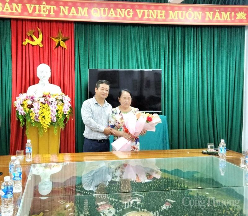 Đảng bộ VEAM: Hành trình về nguồn với chủ đề “Ân tình miền Trung” Đảng bộ VEAM: Hành trình về nguồn với chủ đề “Ân tình miền Trung”
