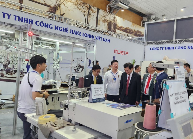 Khai mạc Triển lãm quốc tế ngành công nghiệp Dệt & May- Thiết bị & Nguyên phụ liệu 2022 Khai mạc Triển lãm quốc tế ngành công nghiệp Dệt & May- Thiết bị & Nguyên phụ liệu 2022